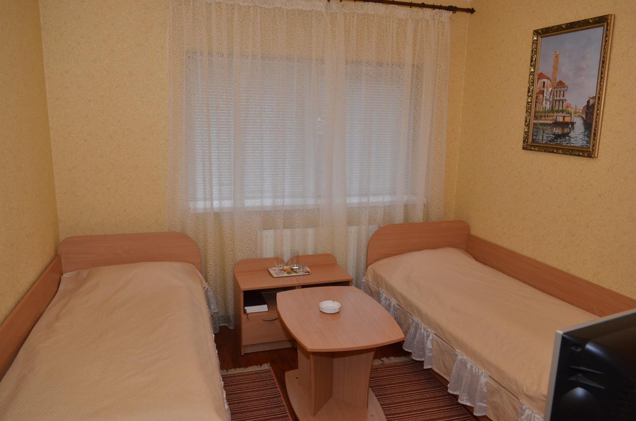 Hotel Serpanok Tyachiv Eksteriør bilde