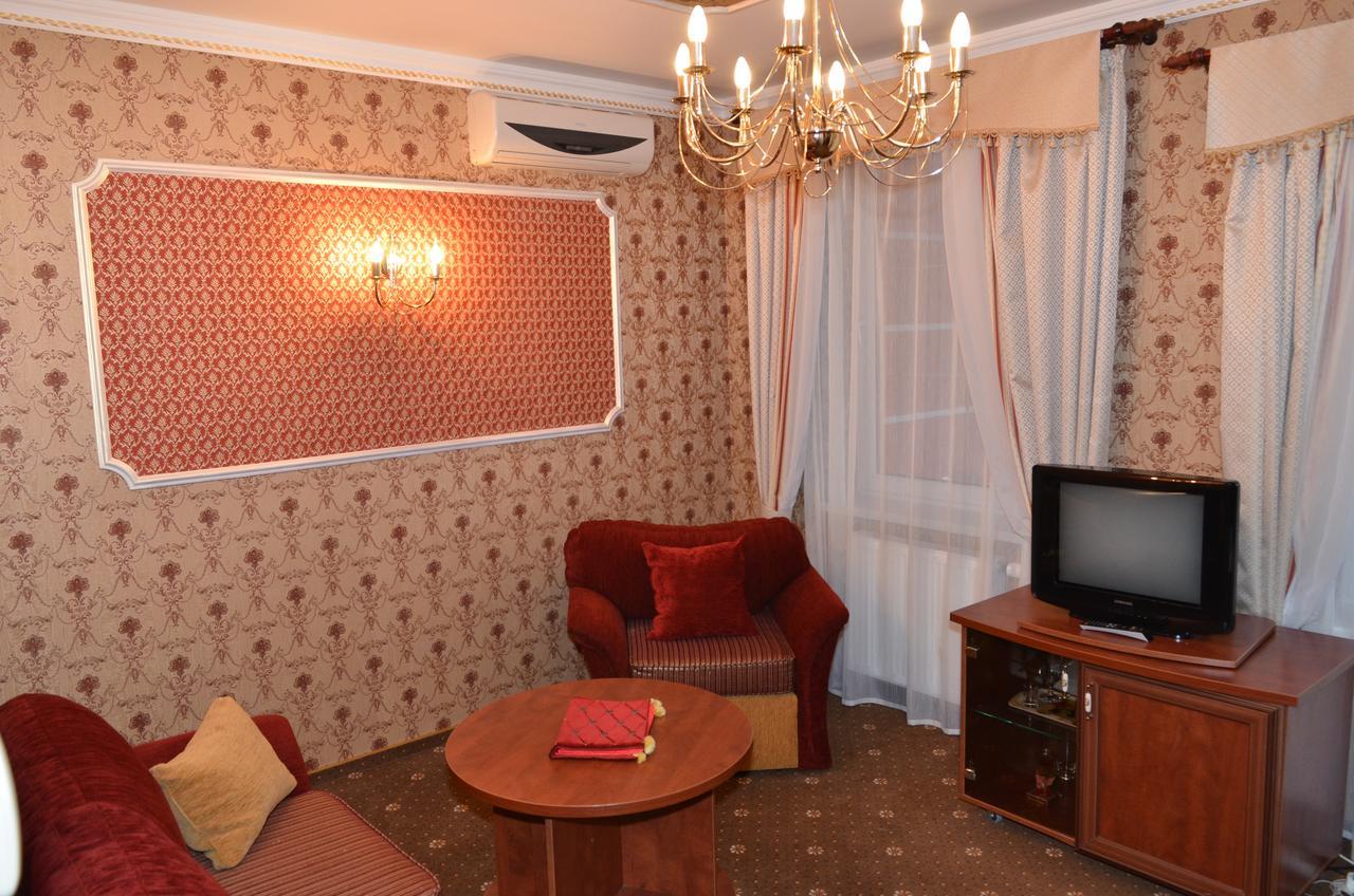 Hotel Serpanok Tyachiv Eksteriør bilde