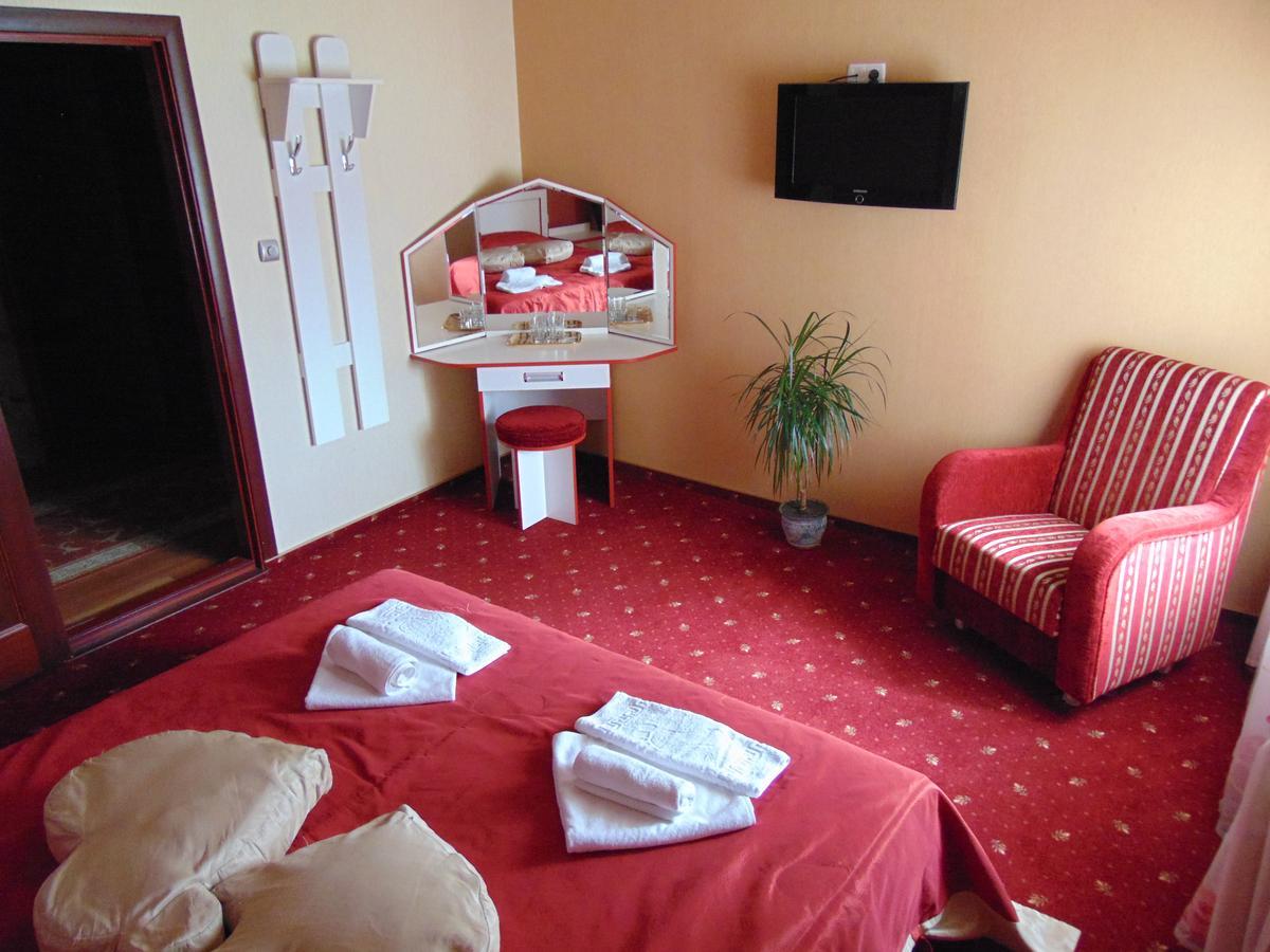 Hotel Serpanok Tyachiv Eksteriør bilde